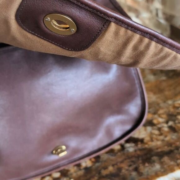 VINTAGE Perfection-Coach Legacy Crescent Flap Saddlebag Crossbody 9718 DkBrown - Picture 4 of 17